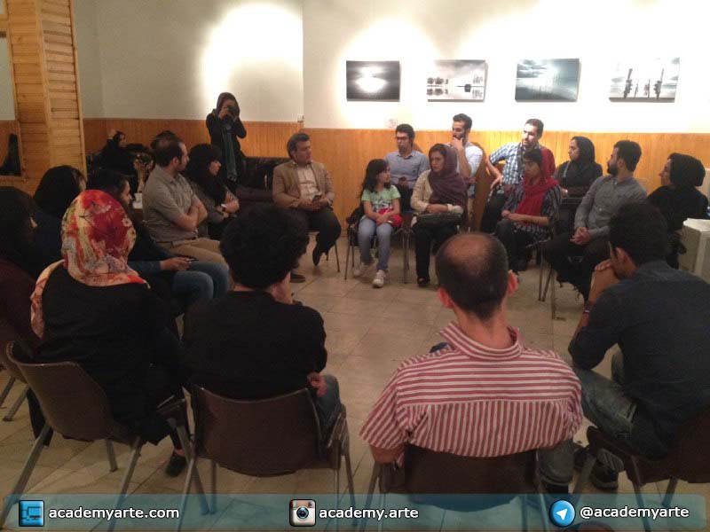 نشست اختتامیه نمایشگاه گروهی عکس چند عکس چند نگاه با مدیریت و اجرای آموزشگاه آزاد هنری محمد قدیمی در نگارخانه پردیسان
